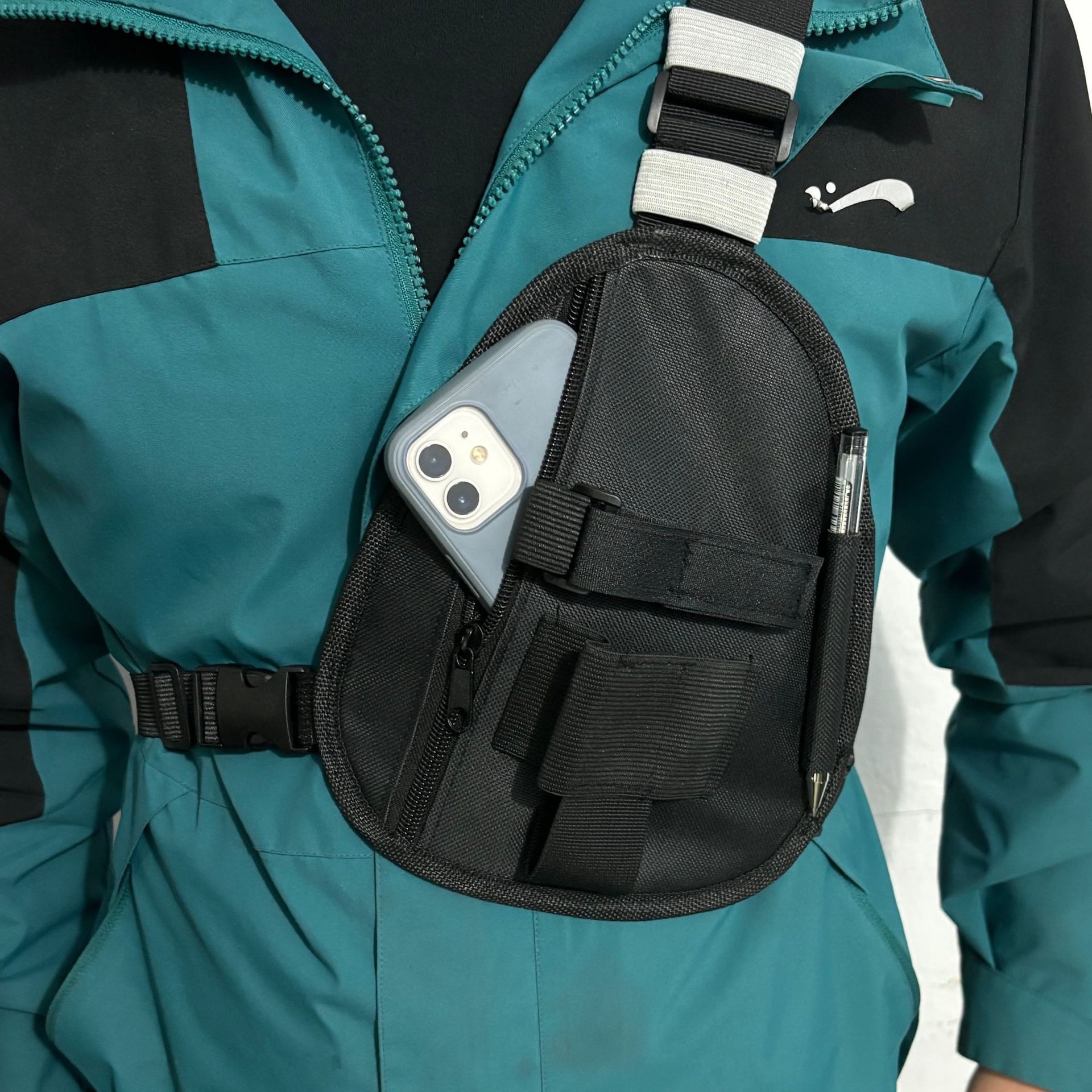 Cassette Walkman Belt - Wielofunkcyjna torba na klatkę piersiową na