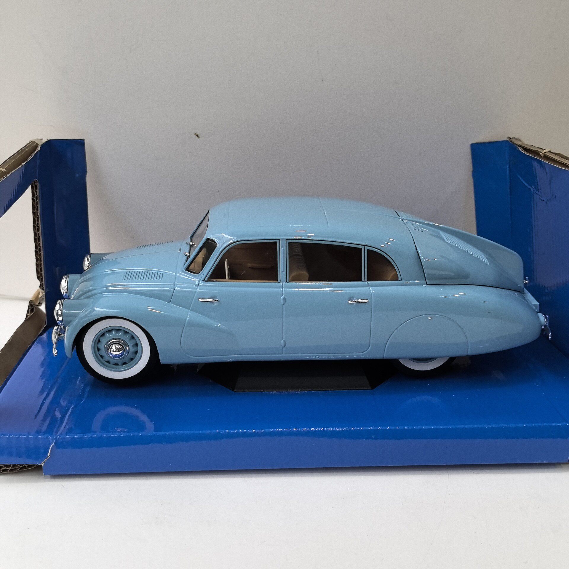 MCG Diecast 1/18 Skala TATRA 8 – Vintage Collectible Toys recenzja i cena
